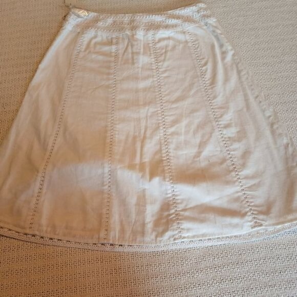 Apt. 9 Lined White Lace Throughout & Bottom Side Zippered Sz.‎ 8 Skirt - Picture 6 of 10